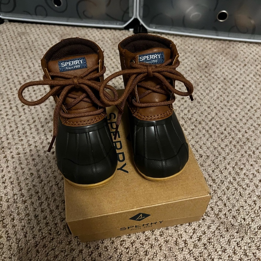 Sperry Port Boots